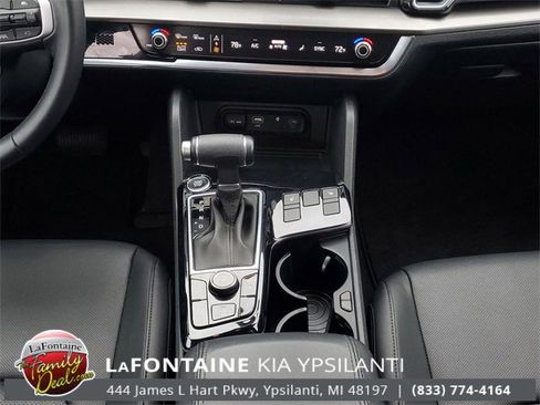 Certified 2025 Kia Sportage EX image 43
