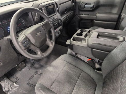 Used 2019 Chevrolet Silverado 1500 Custom Trail Boss w/ Custom Convenience Package AWD/4WD image 9