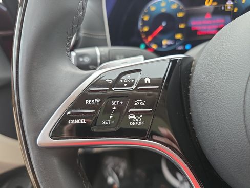 Certified 2022 Mercedes-Benz E 450 4MATIC Sedan image 17