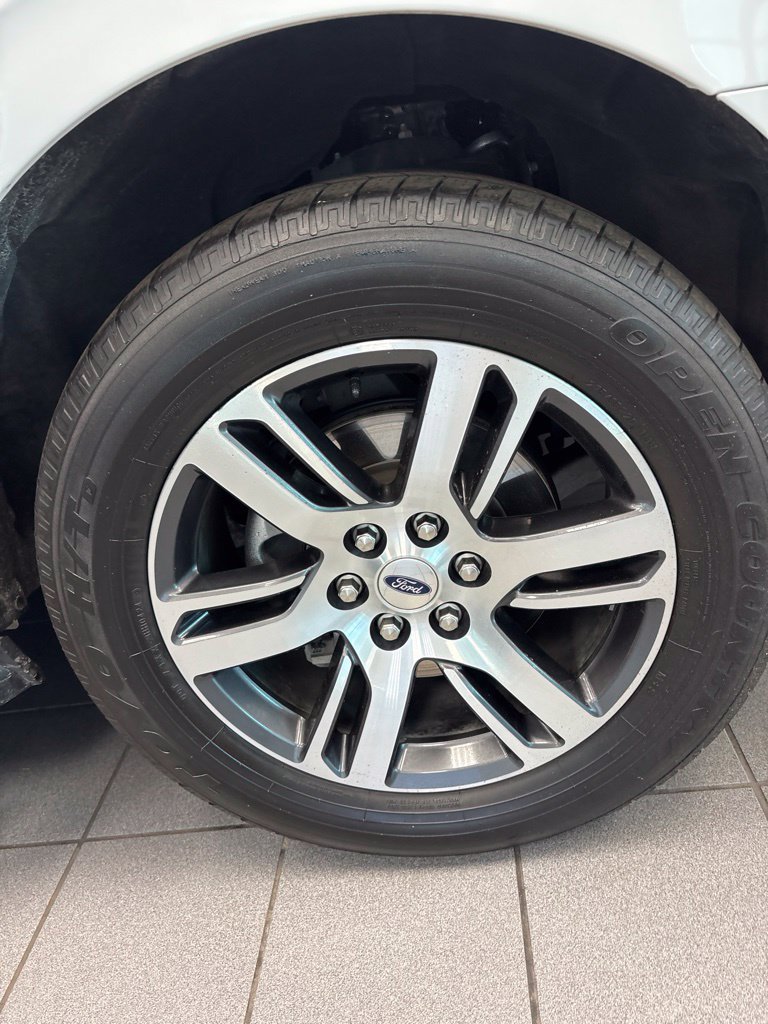 Used 2024 Ford Expedition Limited RWD image 11
