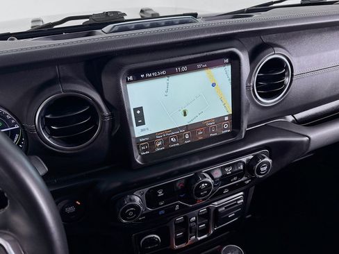 Used 2022 Jeep Wrangler Unlimited Sahara image 19