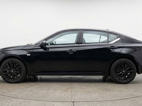 Used 2025 Nissan Altima 2.5 SV image 5