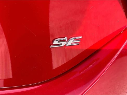 Used 2019 Toyota Corolla SE image 10