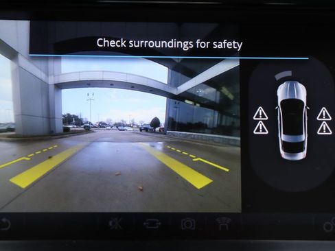 Used 2017 Jaguar XJ R-Sport image 20