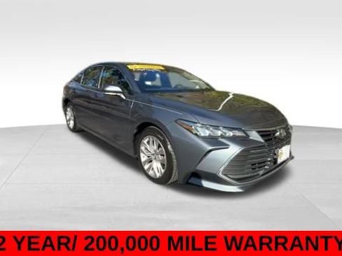 Used 2019 Toyota Avalon XLE image 9
