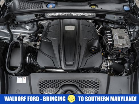 Used 2021 Porsche Macan GTS w/ Sport Chrono Package image 21