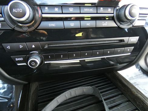 Used 2015 BMW X5 xDrive50i image 59