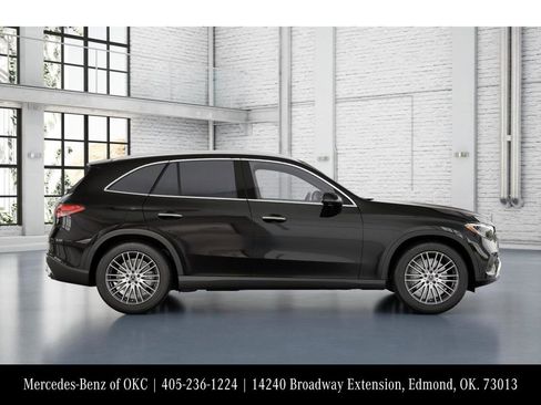Used 2026 Mercedes-Benz GLC 300 4MATIC image 2