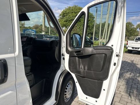 Used 2024 RAM ProMaster 2500 w/ Convenience Group FWD image 23