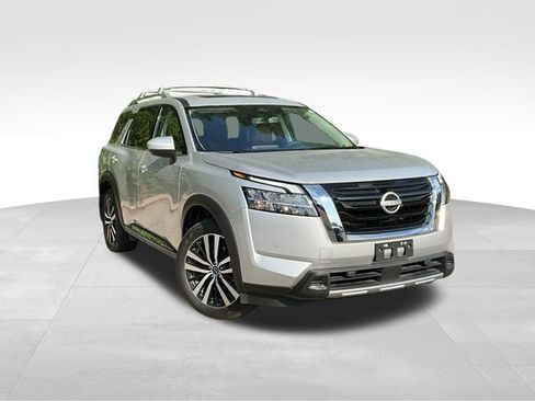 Certified 2024 Nissan Pathfinder Platinum w/ Cargo Package AWD/4WD image 1