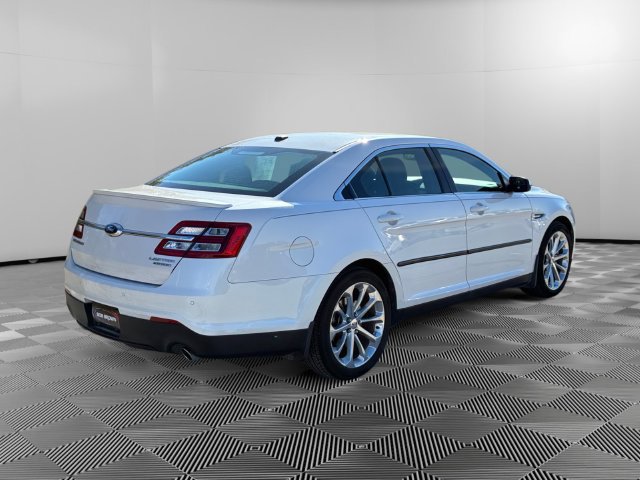Used 2018 Ford Taurus Limited w/ Driver Assist Package FWD image 5