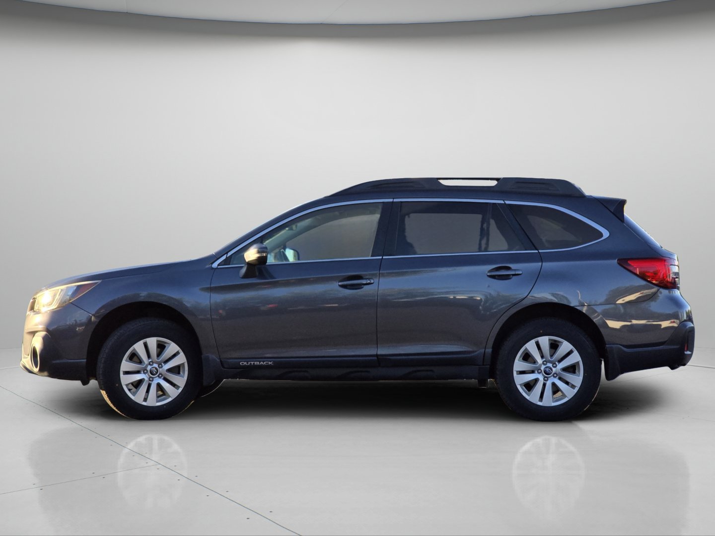 Used 2018 Subaru Outback 2.5i Premium AWD/4WD image 19