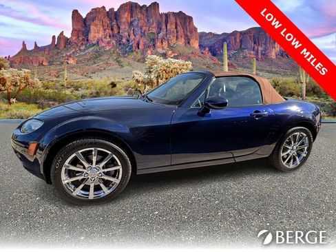 Used 2007 MAZDA MX-5 Miata Grand Touring w/ Premium Pkg image 3