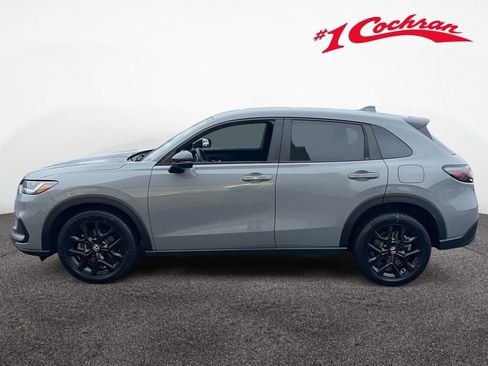 Used 2023 Honda HR-V Sport image 4