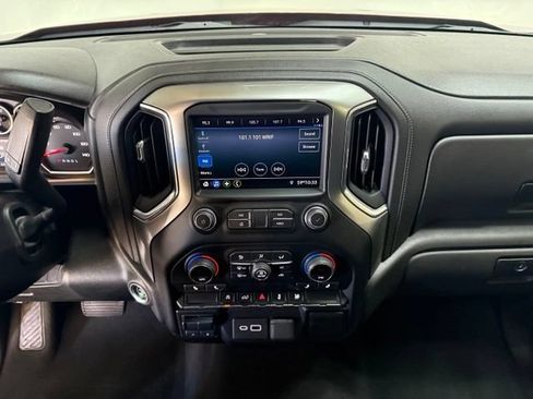 Used 2021 Chevrolet Silverado 1500 LT AWD/4WD image 27