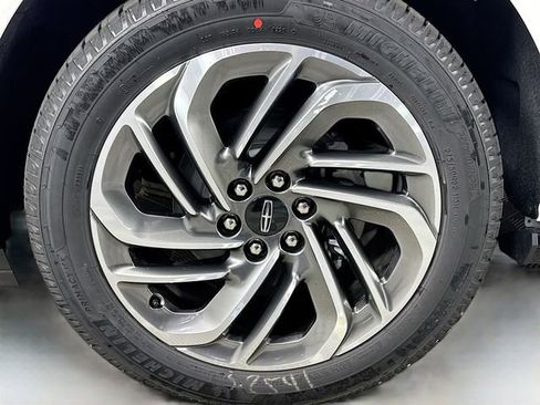 New 2026 Lincoln Navigator Reserve AWD/4WD image 35