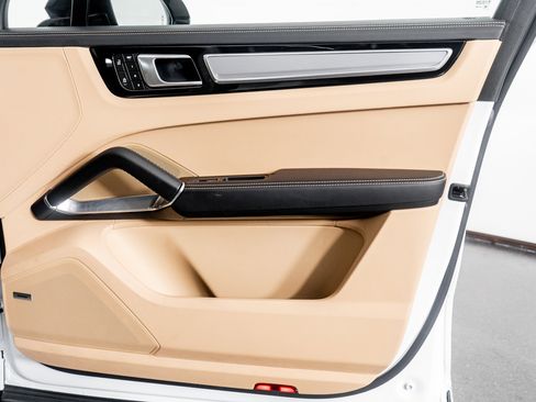 Used 2023 Porsche Cayenne Turbo w/ Premium Package Plus (PI3) image 42