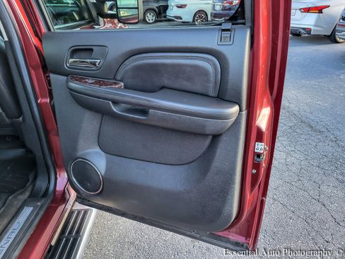 Used 2013 GMC Sierra 2500 Denali w/ Suspension Package, Off-Road image 32