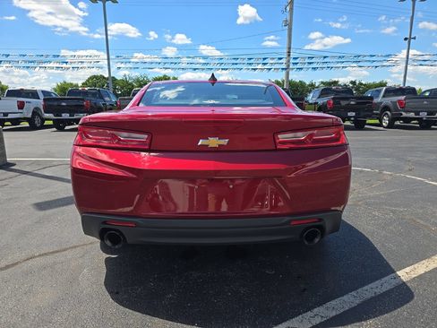 Used 2016 Chevrolet Camaro LT RWD image 6