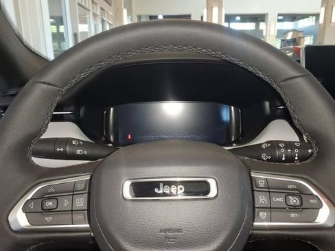 Used 2026 Jeep Compass Limited w/ Sun, Sound & Navigation Group AWD/4WD image 14