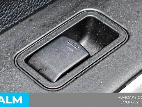 Used 2024 Nissan Titan SV w/ SV Convenience Package RWD image 44
