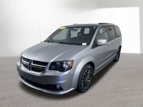 Used 2017 Dodge Grand Caravan GT image 43