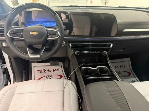 New 2026 Chevrolet Traverse High Country w/ LPO, Floor Liner Package image 18