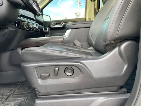 Used 2023 GMC Sierra 1500 SLT w/ SLT Convenience Package AWD/4WD image 18