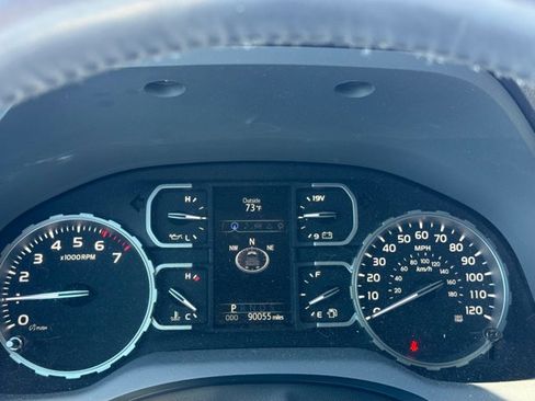 Used 2018 Toyota Tundra SR5 w/ TRD Off Road Package AWD/4WD image 31