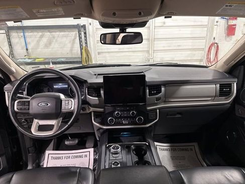 Used 2024 Ford Expedition XLT image 29