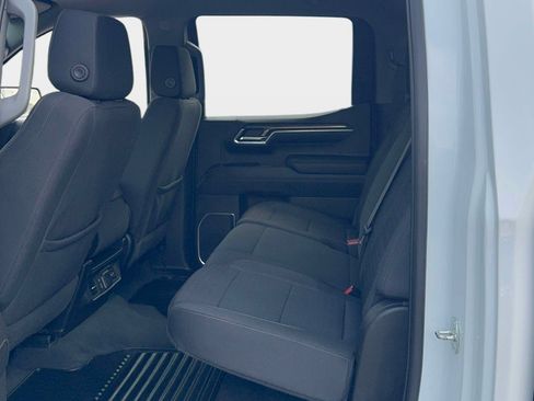 Used 2023 Chevrolet Silverado 1500 LT AWD/4WD image 18