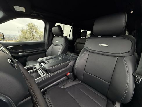 New 2025 Ford Expedition Max Platinum w/ Stealth Performance Package image 23