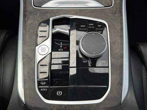 Used 2025 BMW X5 xDrive40i w/ Climate Comfort Package AWD/4WD image 24