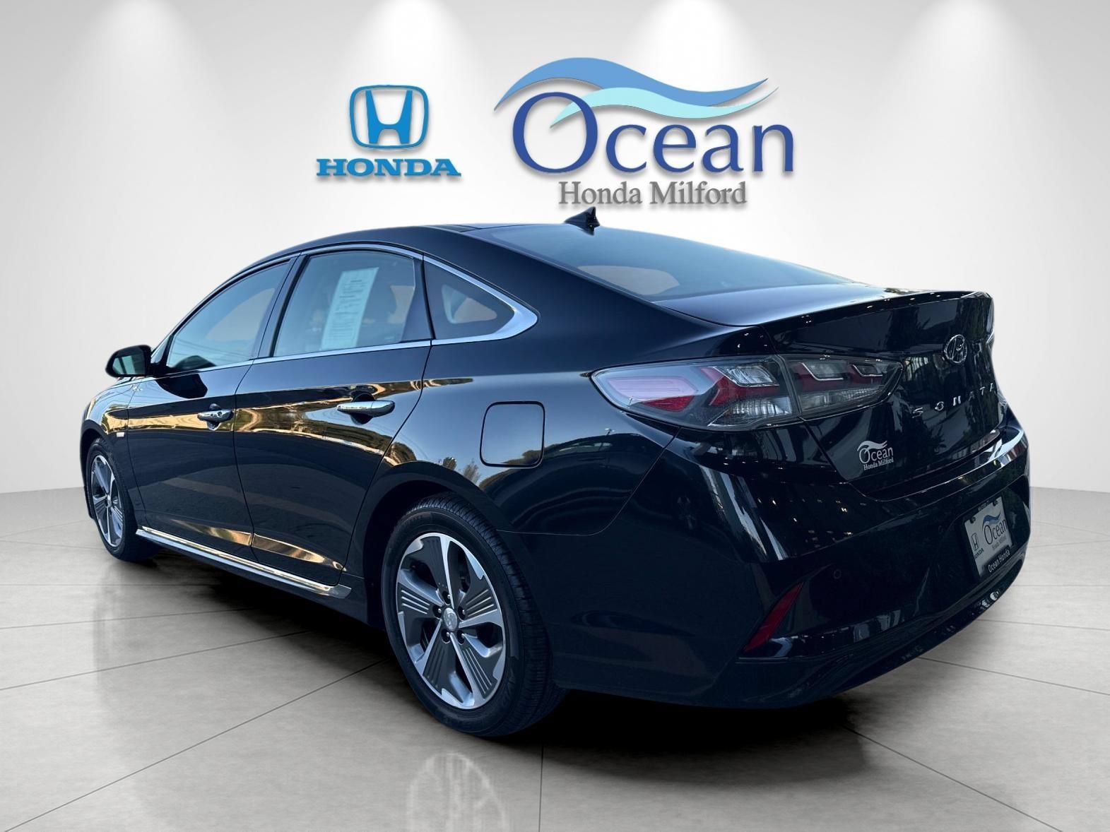 Used 2019 Hyundai Sonata Limited w/ Ultimate Package 02 FWD image 5