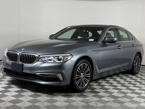 Used 2018 BMW 530e xDrive AWD/4WD image 2