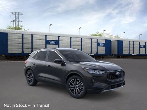 New 2026 Ford Escape SE image 7