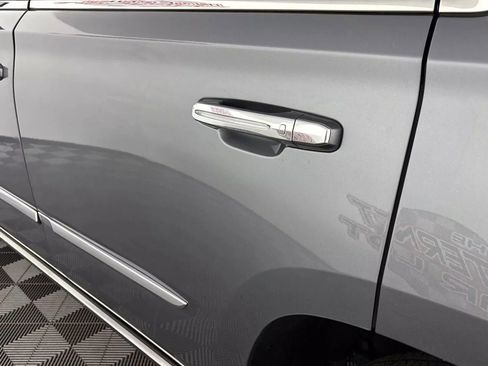 Used 2020 Cadillac Escalade Premium Luxury w/ LPO, Radiant Package image 32