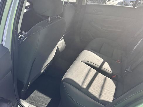 Used 2024 Nissan Altima 2.5 SV image 11