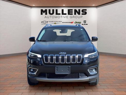 Used 2019 Jeep Cherokee Limited image 2