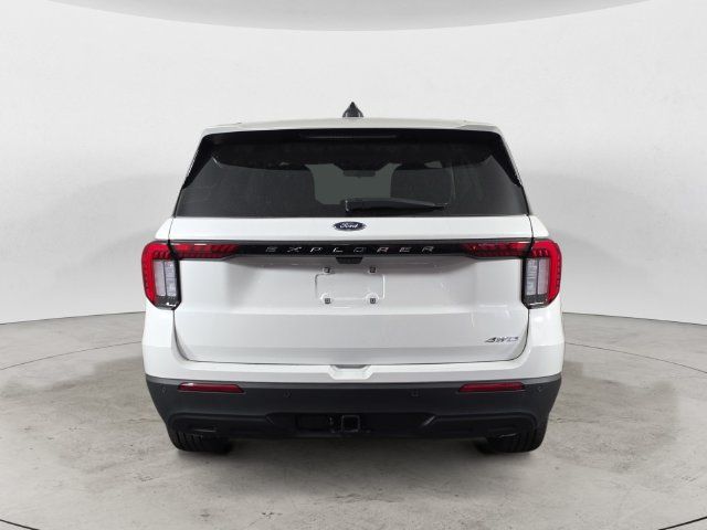Used 2026 Ford Explorer Active AWD/4WD image 6