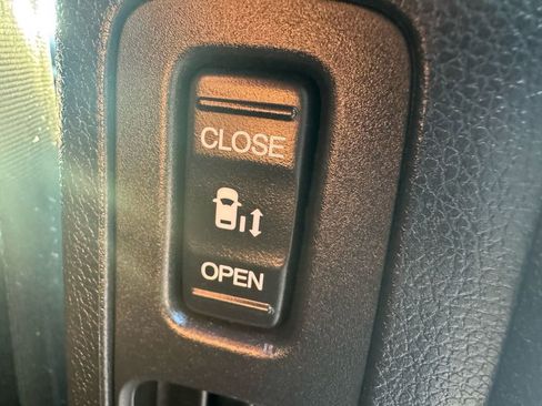 Used 2024 Honda Odyssey EX-L image 34