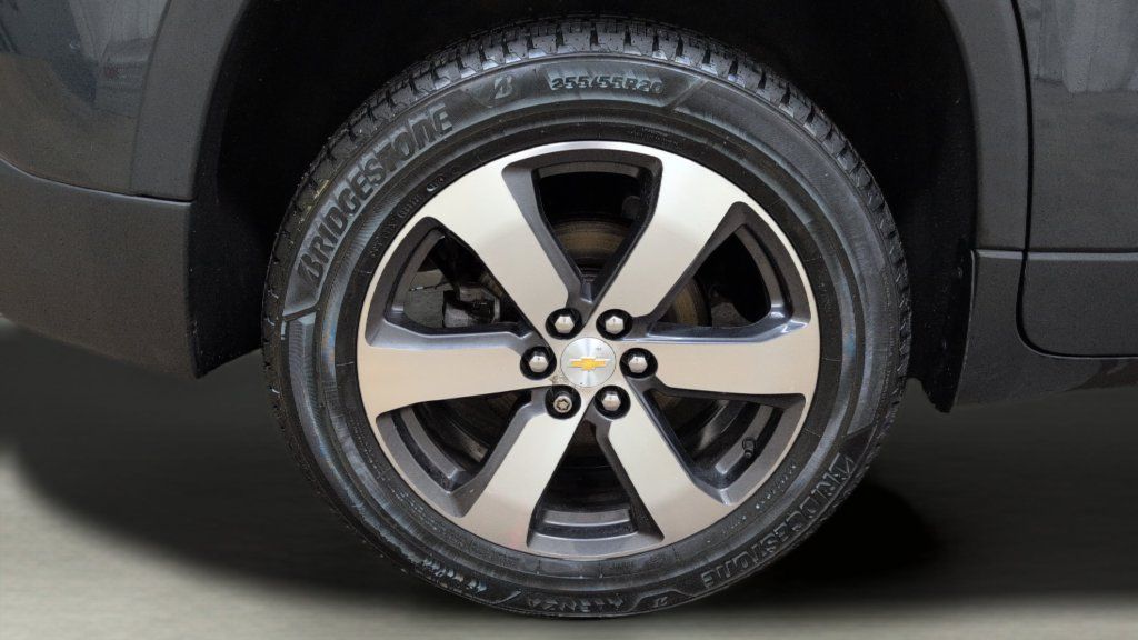 Used 2019 Chevrolet Traverse LT w/ LPO, Black Accent Package AWD/4WD image 30