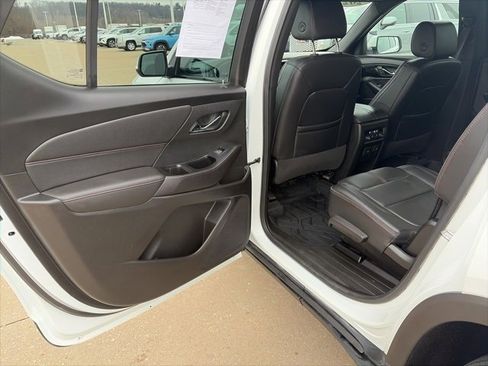 Used 2023 Chevrolet Traverse RS w/ LPO, Floor Liner Package image 34