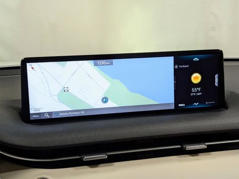 Used 2023 Genesis GV70 2.5T w/ Cargo Package image 34