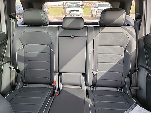 Used 2024 Volkswagen Tiguan SEL R-Line w/ MDO Package, Two-Row AWD/4WD image 34