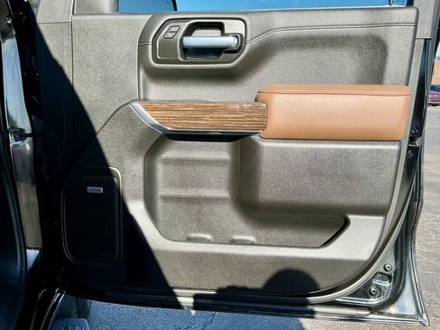 Used 2021 Chevrolet Silverado 1500 High Country w/ Technology Package image 20