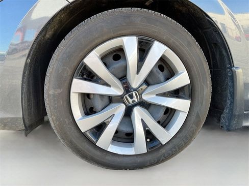 Used 2024 Honda Civic LX image 28