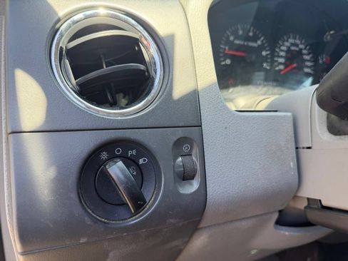 Used 2004 Ford F150 XL AWD/4WD image 13