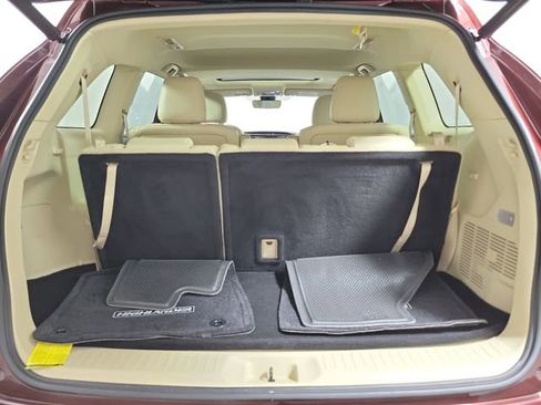 Used 2019 Toyota Highlander XLE FWD image 10
