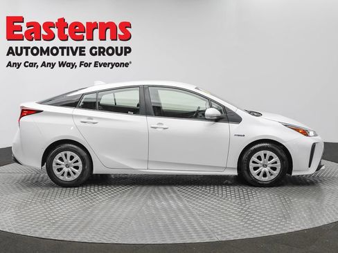 Used 2022 Toyota Prius LE image 4